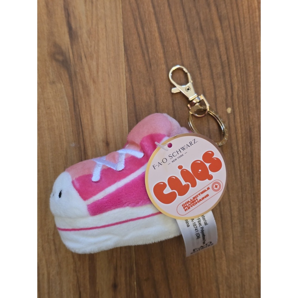 FAO Schwarz Cliqs Pink Sneaker Plush Keychain Smiling Face Gold Tone Charm S1